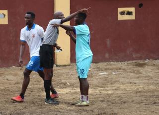 Comprendre la règle du hors-jeu au football
